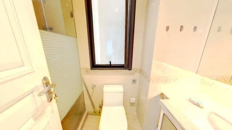 Palace Residence of Treasured Dragon Imperial Lake - View 9