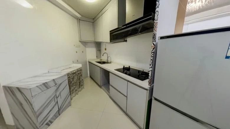 Bookish Romance - View 5