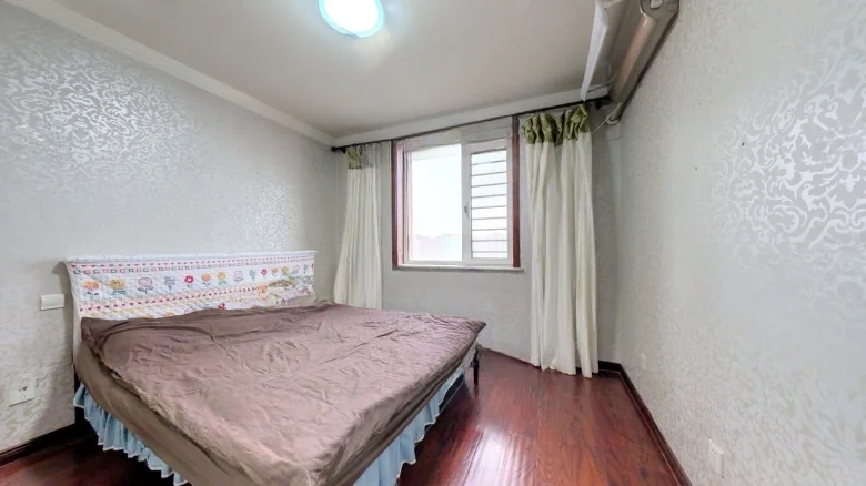 White Scholarly Forest Ink Clan - View 2