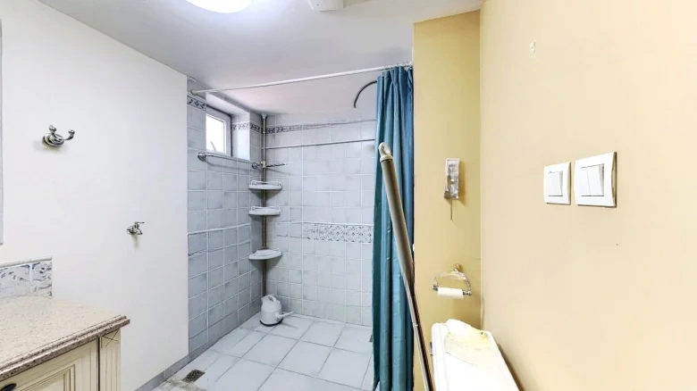 Famous Capital Garden - View 20