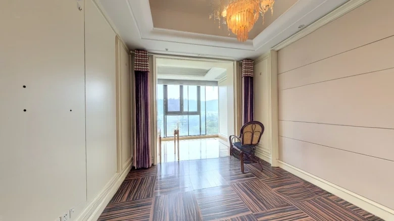 Yanzi Terrace - View 2