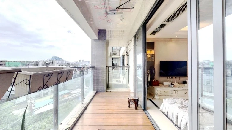 Ruital Lakeview Court - View 10