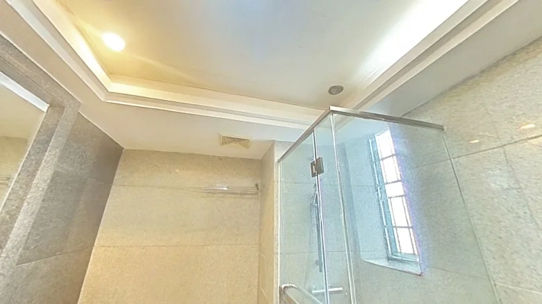 Eccentric Bay - View 11