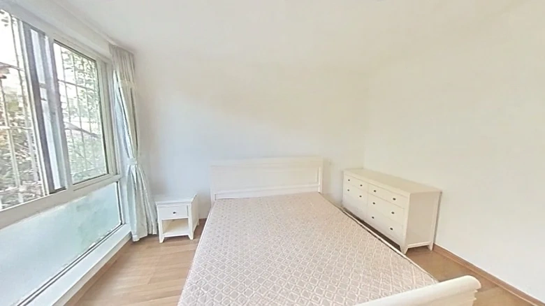 Biography Literature Apartment - View 2