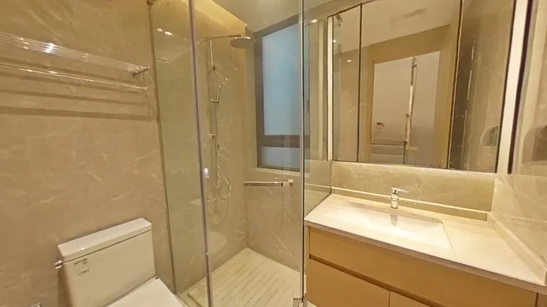 Outstanding Clear Green - View 10