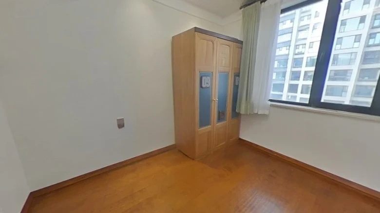 He Da Jun Yue - View 3