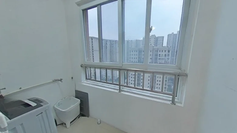 Refined Gold Garden North District - View 6