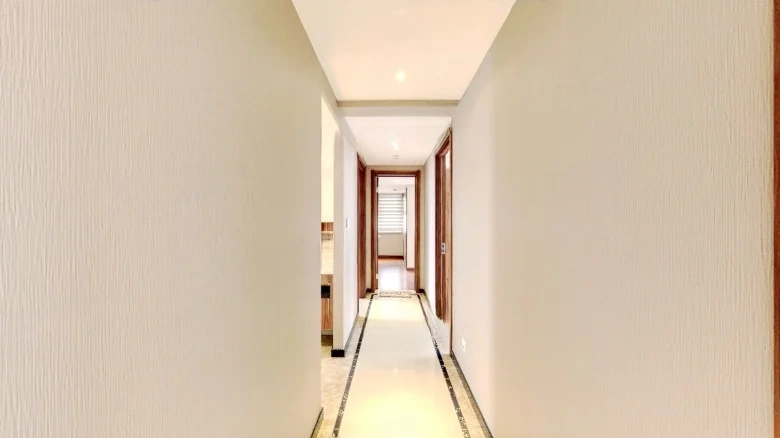 Rising Splendor Brocade Hall - View 11