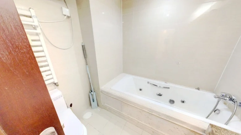 Lushang Shoufu - View 8