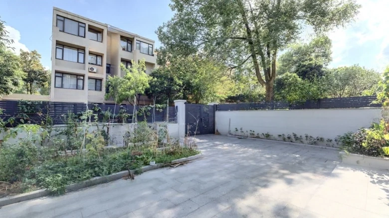 Dream Lake Villa莊 is typically how it would be rendered in English, keeping - View 20