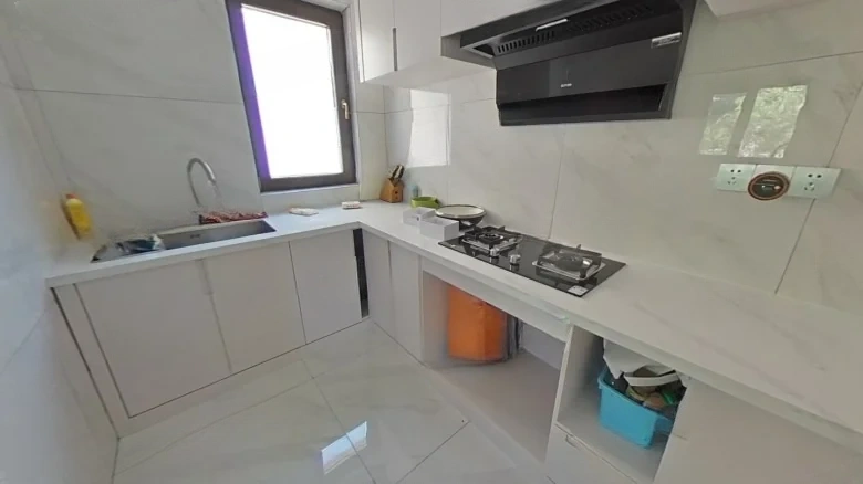 Saintyx Bay, Xiao Ping Island - View 12