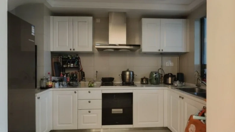 Academy One Courtyard - View 8