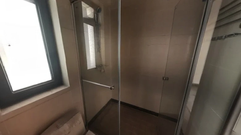 Hengda Huafu碧桂園并不代表恒大華府的名字，但根据提供的文本“恒大华府”直接翻译为英文专有名词是 - View 8