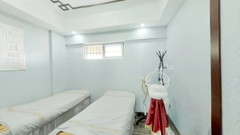 Crystal Marvel International - View 3