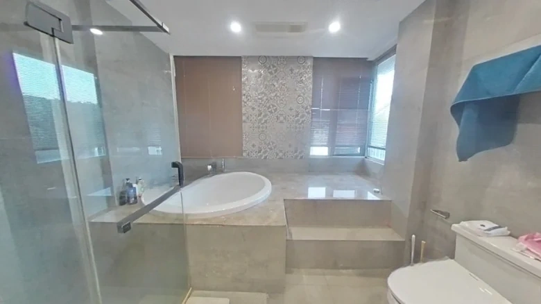 Jinling Family Rules the World - View 15