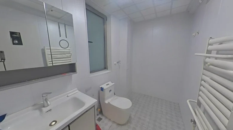 Leaderhood E Center - View 5