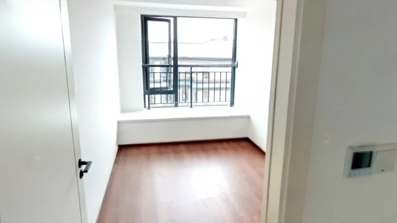 Green City · Phoenix Perches, Egrets Singing - View 4