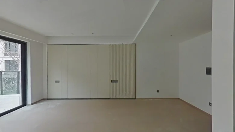 Outstanding Clear Green - View 5