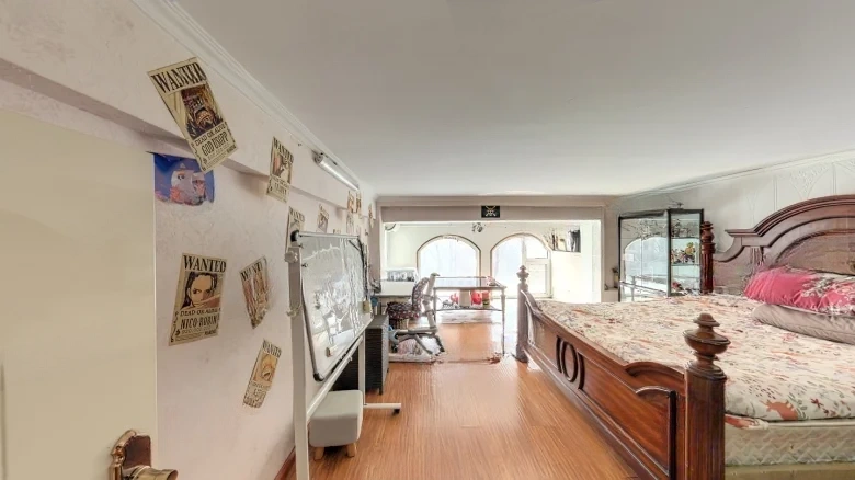 California-style bungalow - View 2