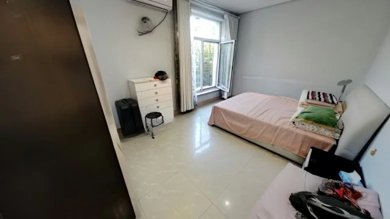 Round Bright Garden Villa - View 3