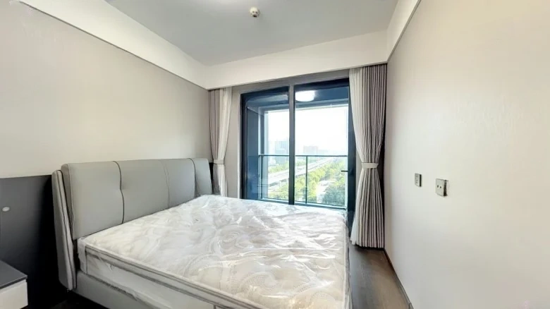 River Panorama Mansion - View 4