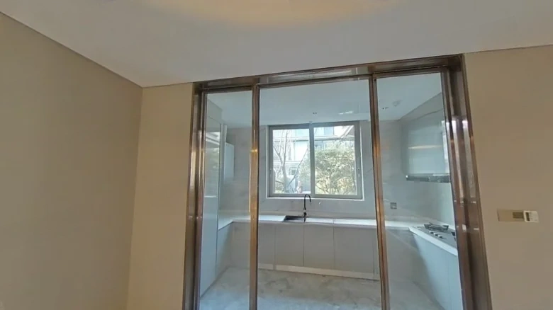 Big Fish Villa - View 10