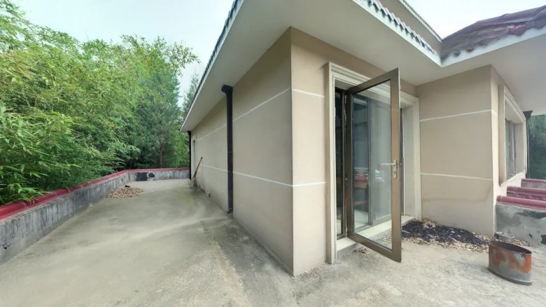 Dragon Vein Hot Springs - View 22