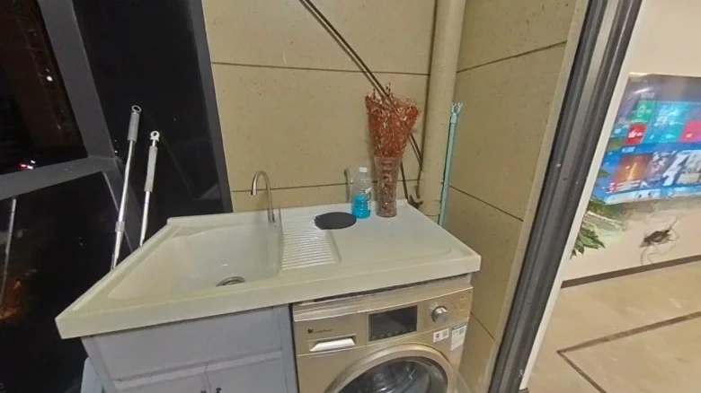 Green City Deep Blue - View 11