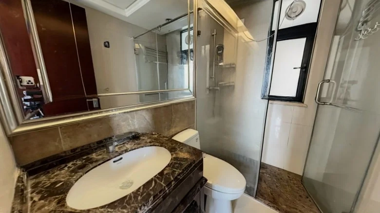 Poly Hong Gallery - View 8