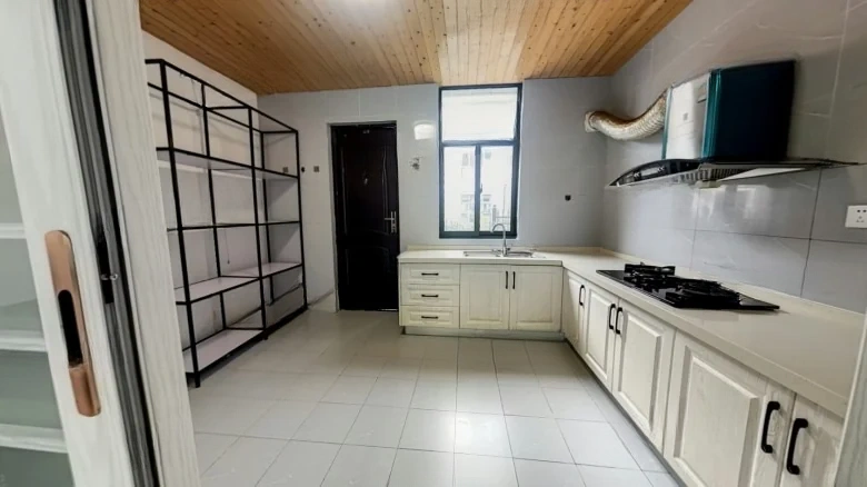 Imperial View Garden - View 19