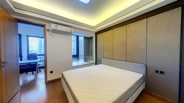 Central Bay Amber Bay - View 3