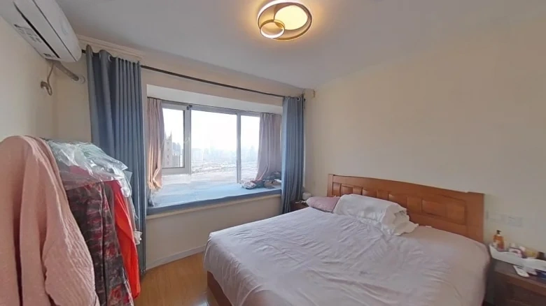 China Sea Silver Sea 1号 - View 2