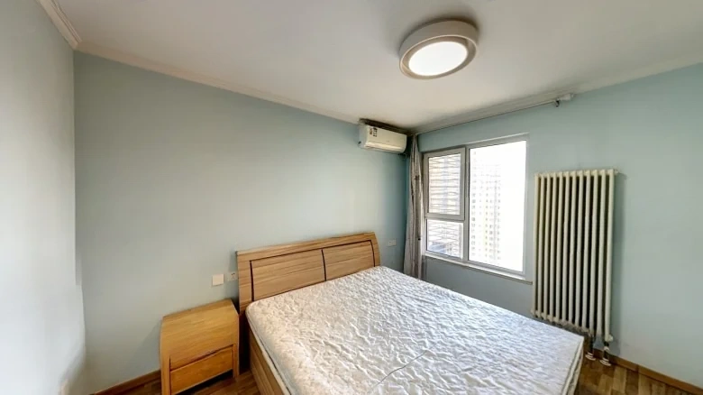 Rongze Jiayuan West Second Road 2号院 can be translated as - View 2