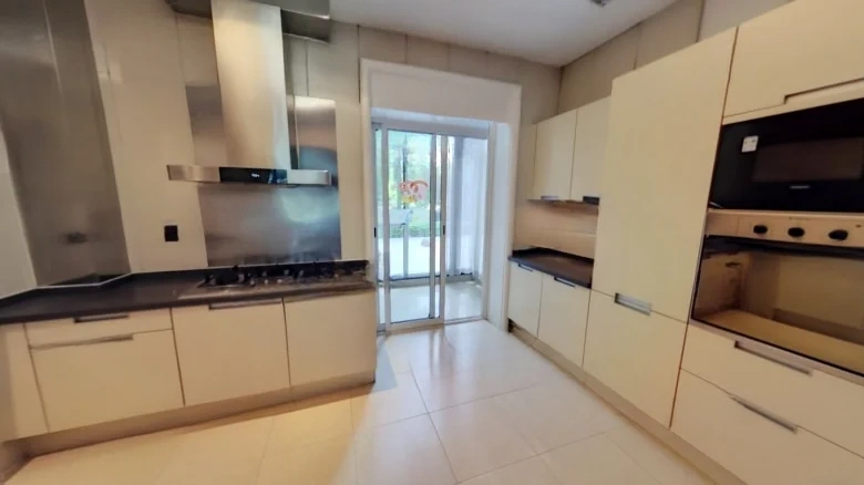 Golf International Apartments - View 9