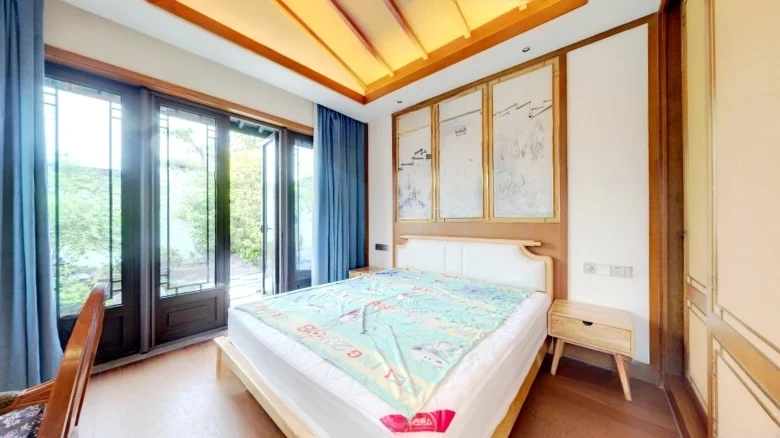 Green City Peach Blossom Spring - View 4