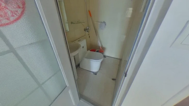 Silver Sitting Center - View 4