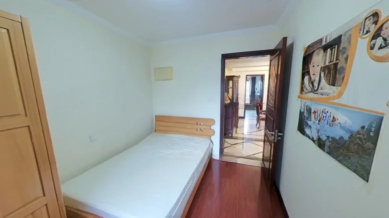 Paulaner Leaf Language (Phase 2) Apartment - View 3