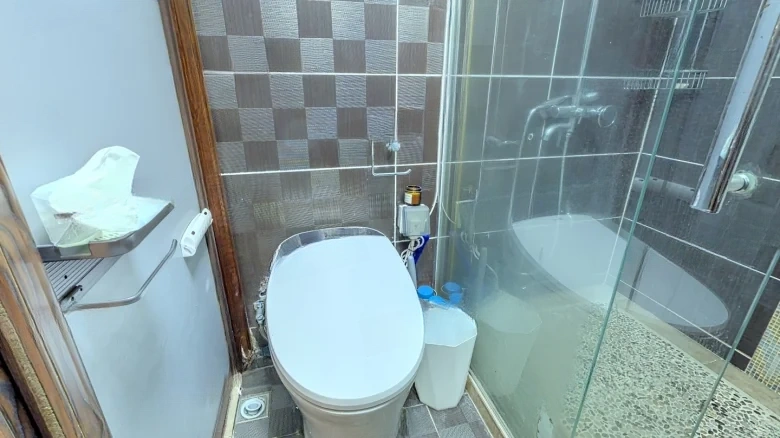 Central Mansion - View 7