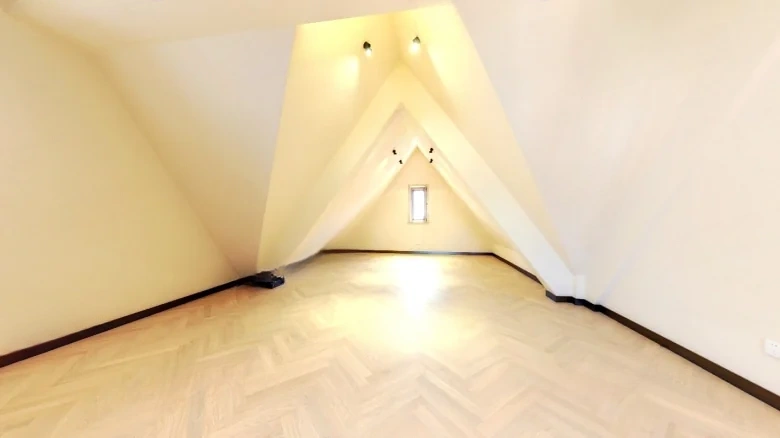 Zhonggeng Xianghai Yipin - View 9