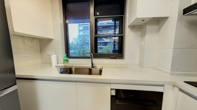 Spring Breeze Court - View 8