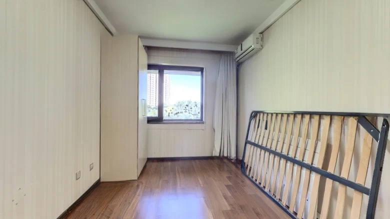 Poly Central Park - View 3