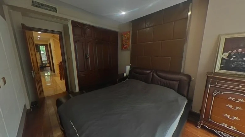 Golden Land Platinum Joy - View 2