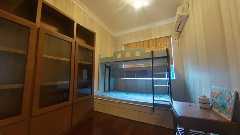 SilkandRibbon Silver Bay - View 4