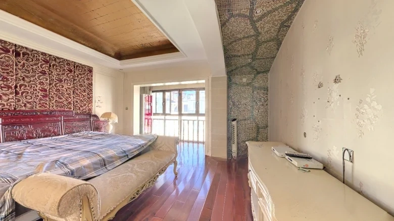 Cognac Town - View 13