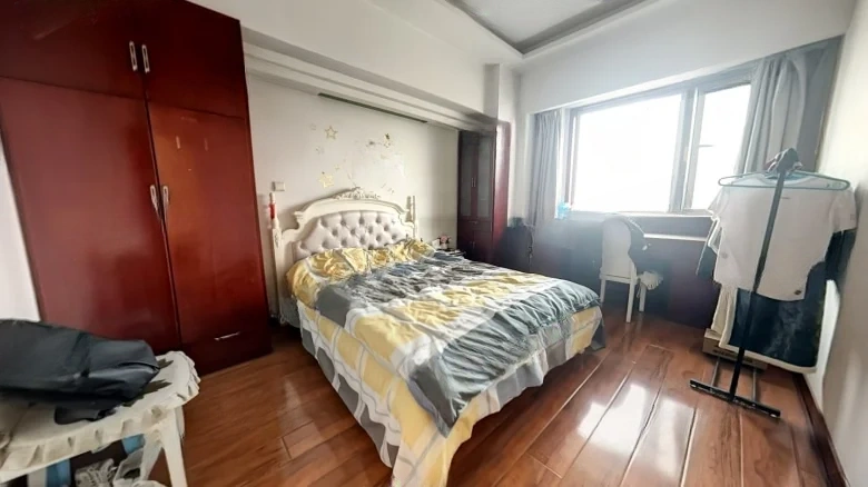 Pei Feng Tower - View 2