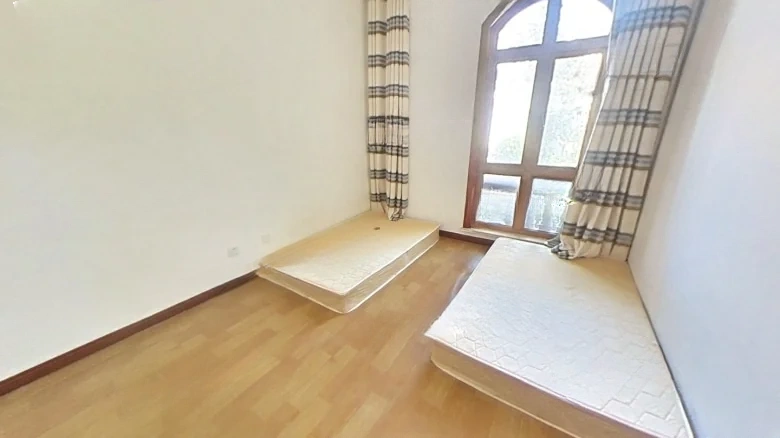 Green City Rose Garden - View 6