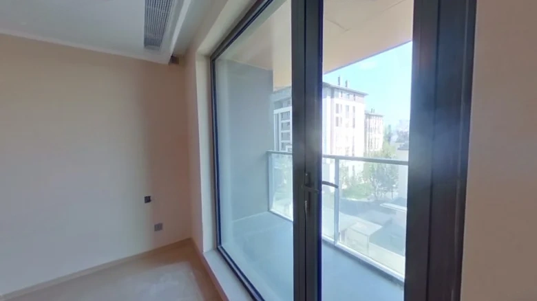 Jinxi Puteți nota că traducerea unor termeni chinezesi specifici sau brand names pot nu reflecta una și singură traducere standardizată în engleză. În plus, - View 15