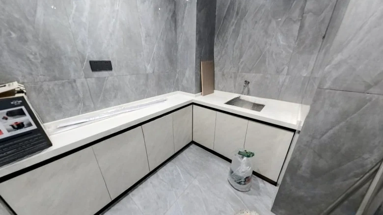 Three Peaks International Square - View 10