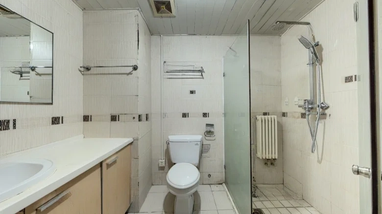 East One Time Zone - View 9