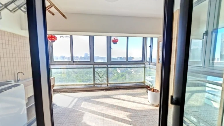 Hong Kong and Macau Center - View 10